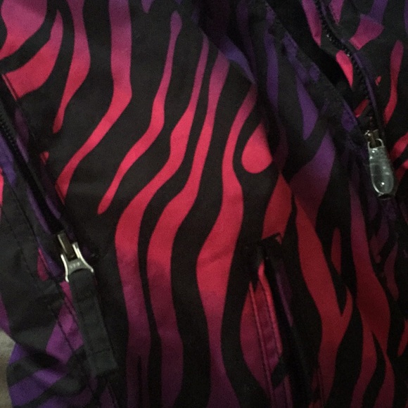 [New] 686 (M) Mannual Vamp Insulated Black/Pink/Purple Flame Snowboard Jacket - Picture 3 of 16
